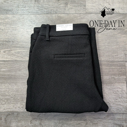 Chico's Textured Slim Leg Pull On Pants Black NWT Size Chico's .5 (6)