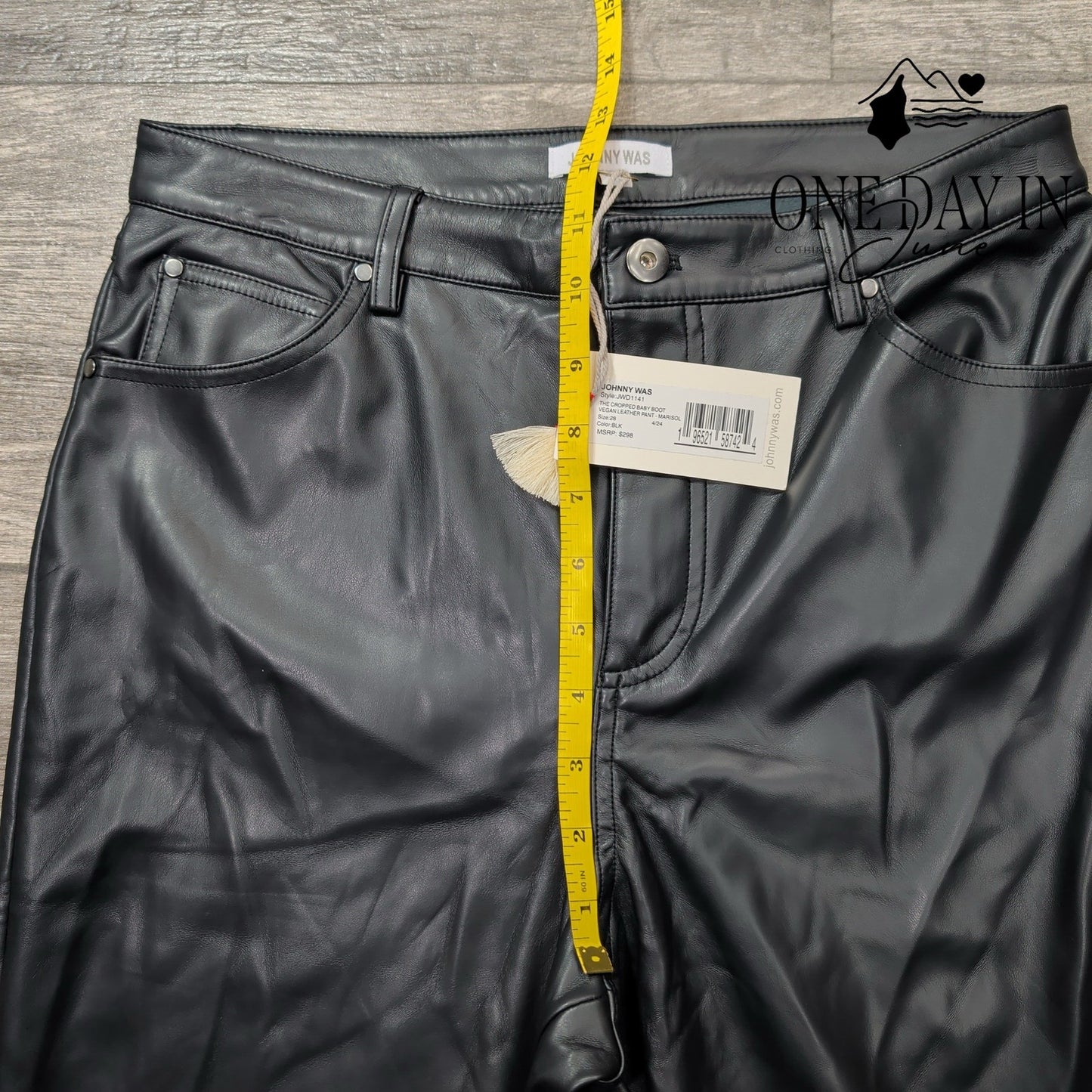 Johnny Was The Cropped Baby Boot Faux Leather Pants Size 6 (28)