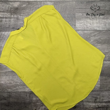 Premise Studio Women's Cap Sleeve Button Down Top Size M