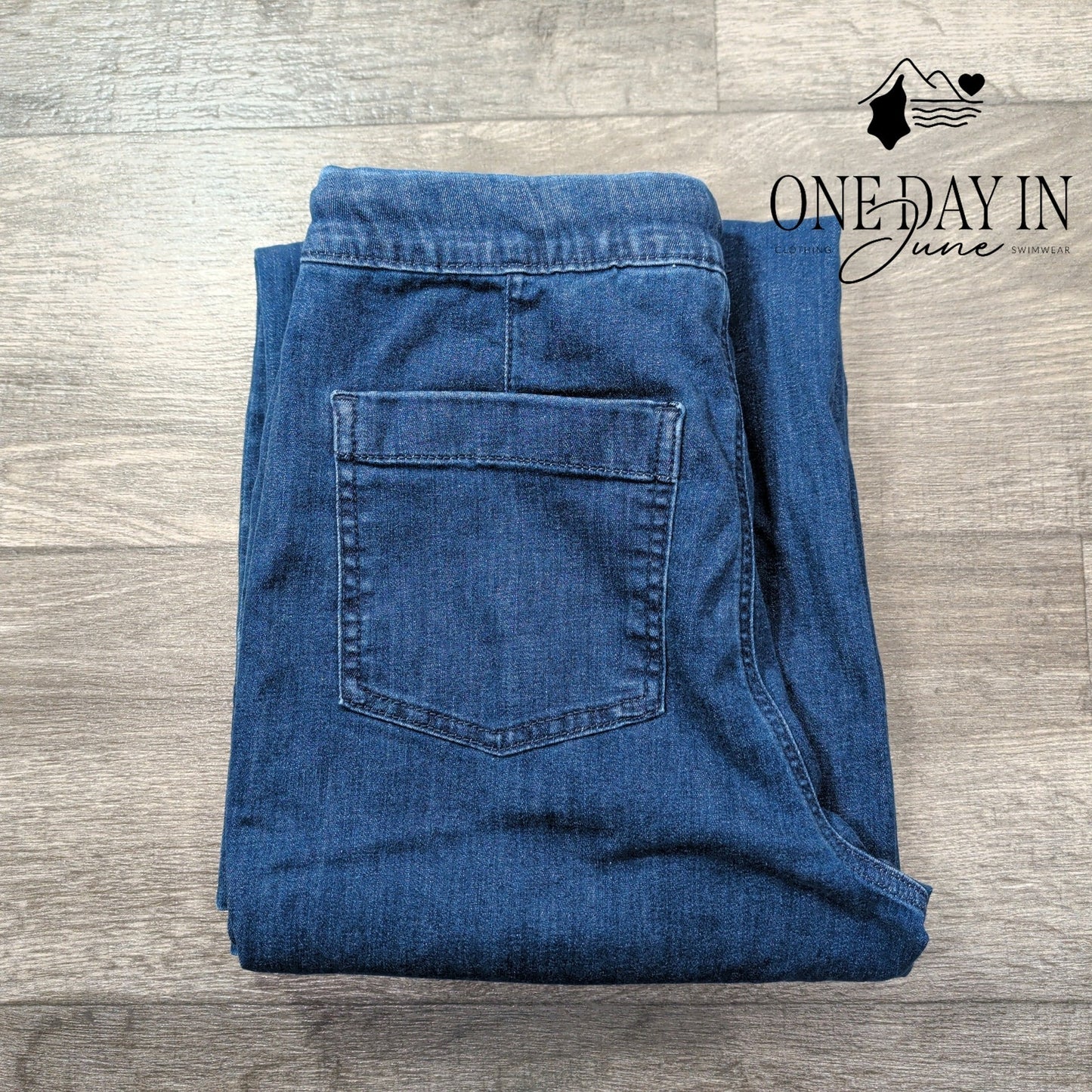 Chico's Petite Drawstring Wide Leg Crop Jeans Size Chico's .5 (6)