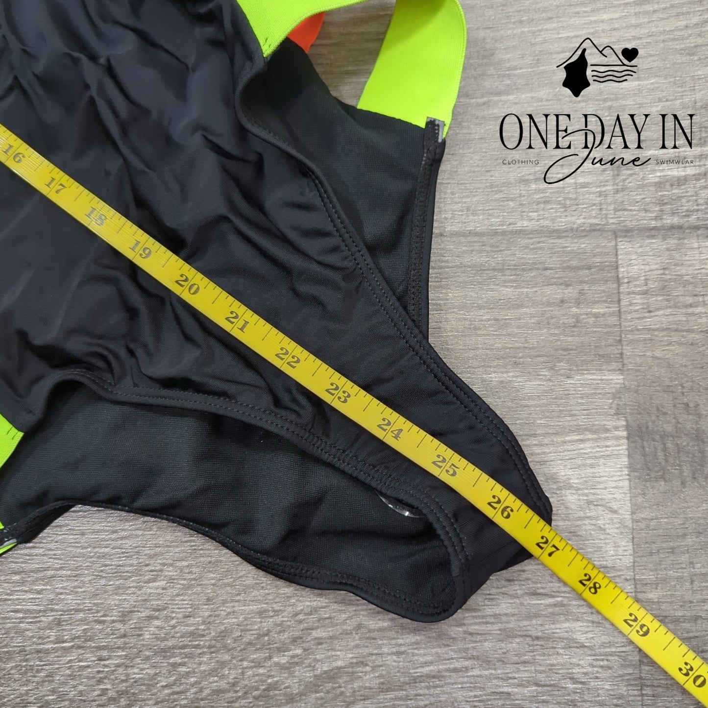 Aleumdr Wide Strap Cut Out Cheeky One Piece Size M