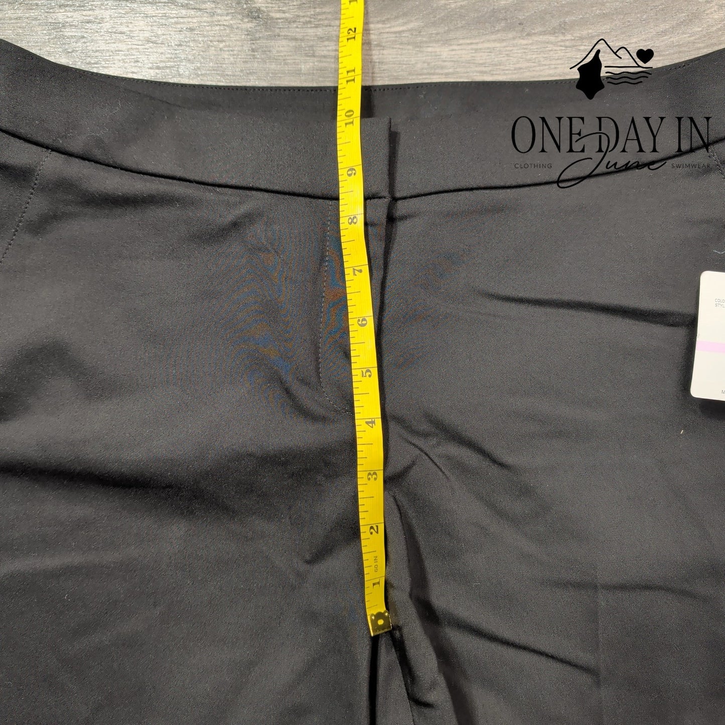 Rafaella Curvy Shorts Size 6