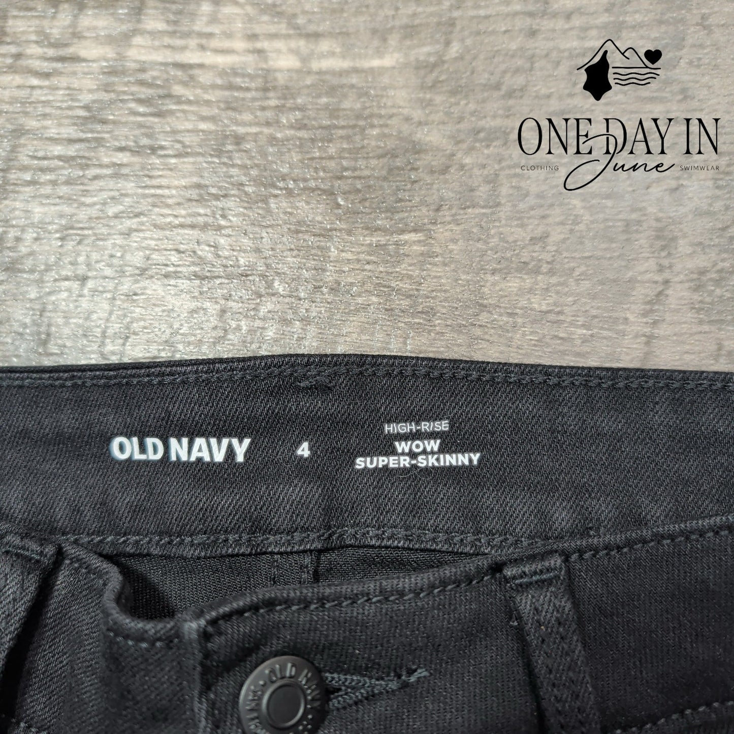 Old Navy High Rise Wow Super Skinny Jeans Black Wash Stretch NWT Size 4