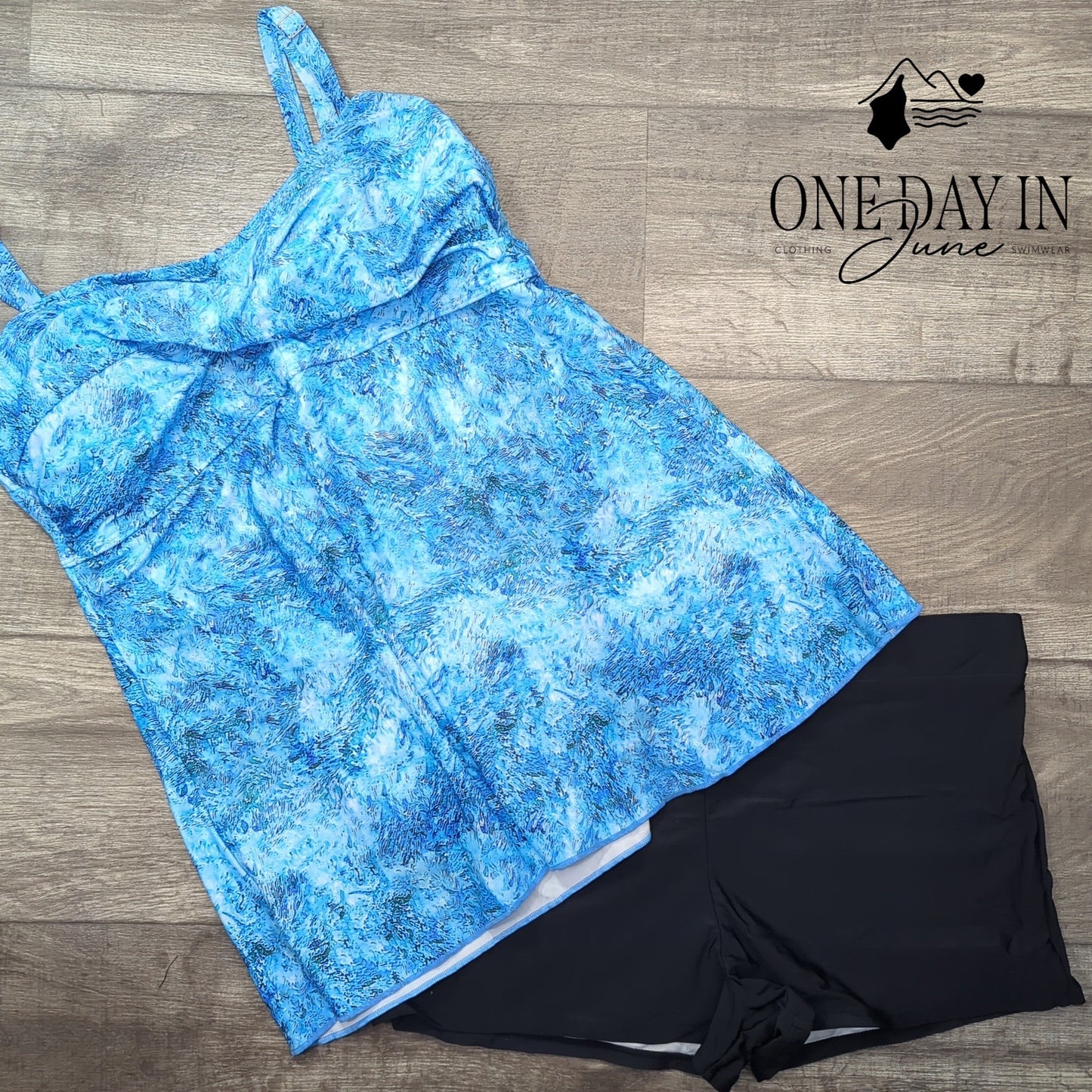 CharmLeaks Plus Size Cross Front Boyshort Tankini Swimsuit Size 4XL