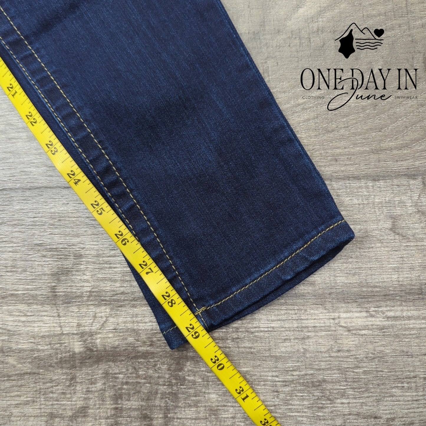 Seven7 Tummy Less Skinny Jeans Size 8