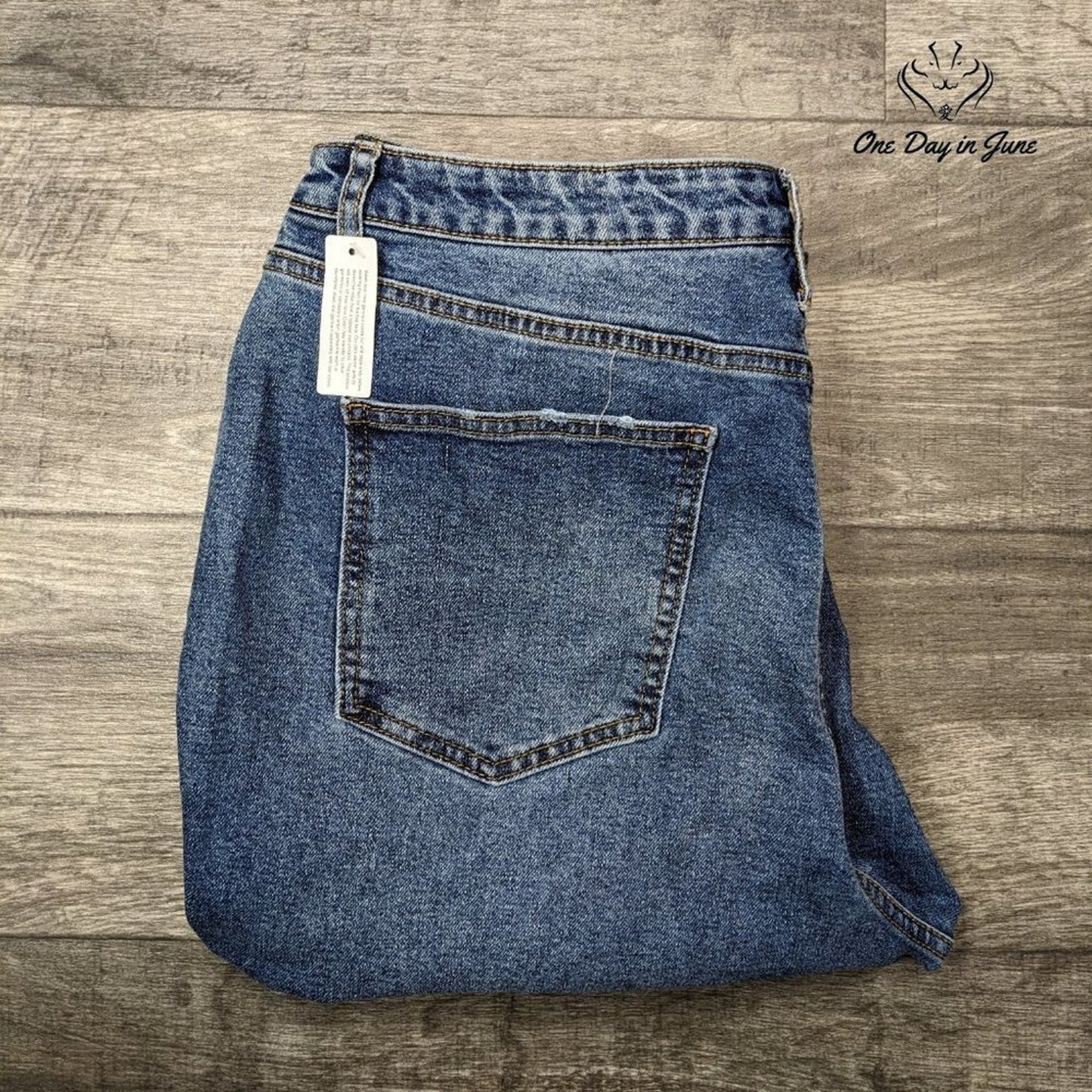 Arizona Jean Co. Juniors Highest Rise Curvy Mom Jeans Size 21