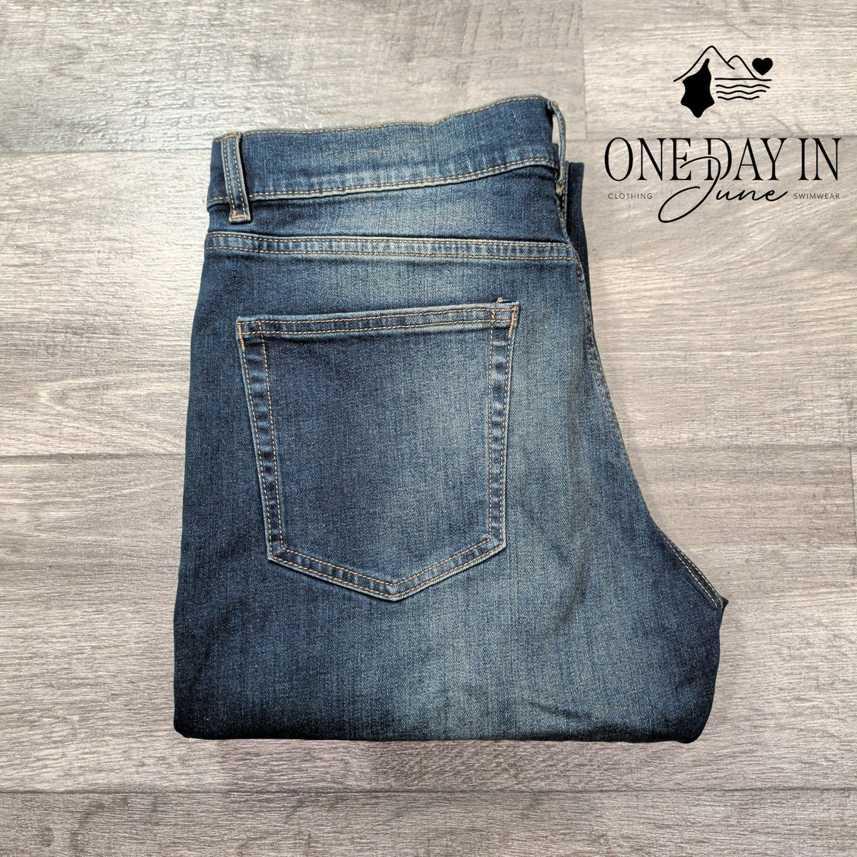 DL1961 Wayne Casual Straight Jeans Domain Dark Wash NWT Size 32X32