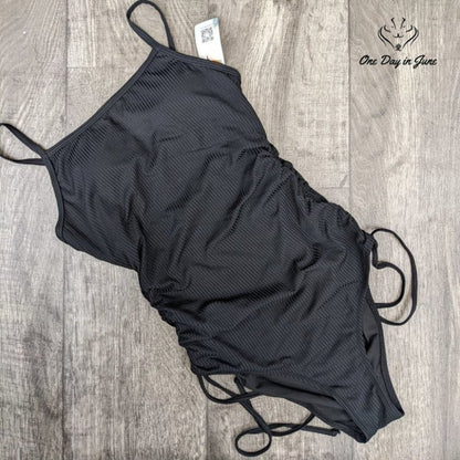 Sociala Ribbed One Piece Size M