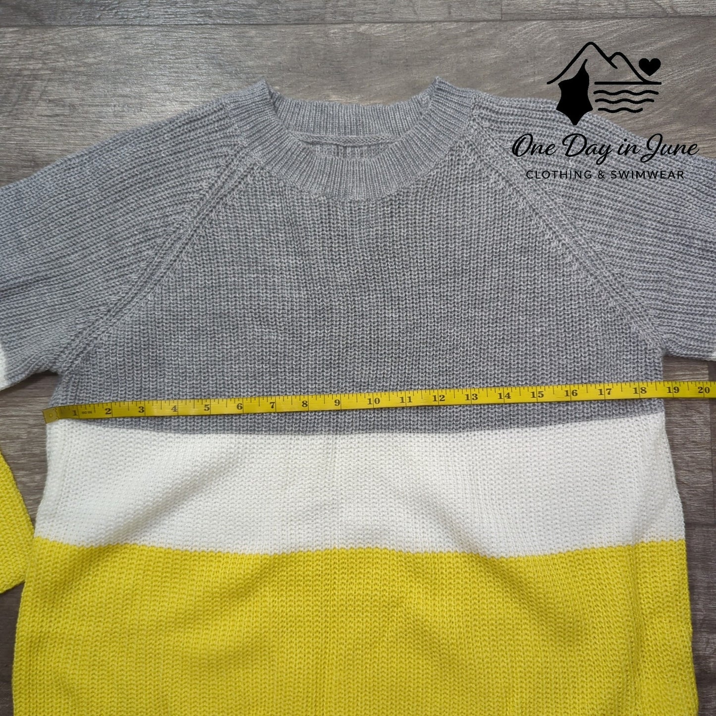 Romwe Crew Neck Knit Sweater Size S
