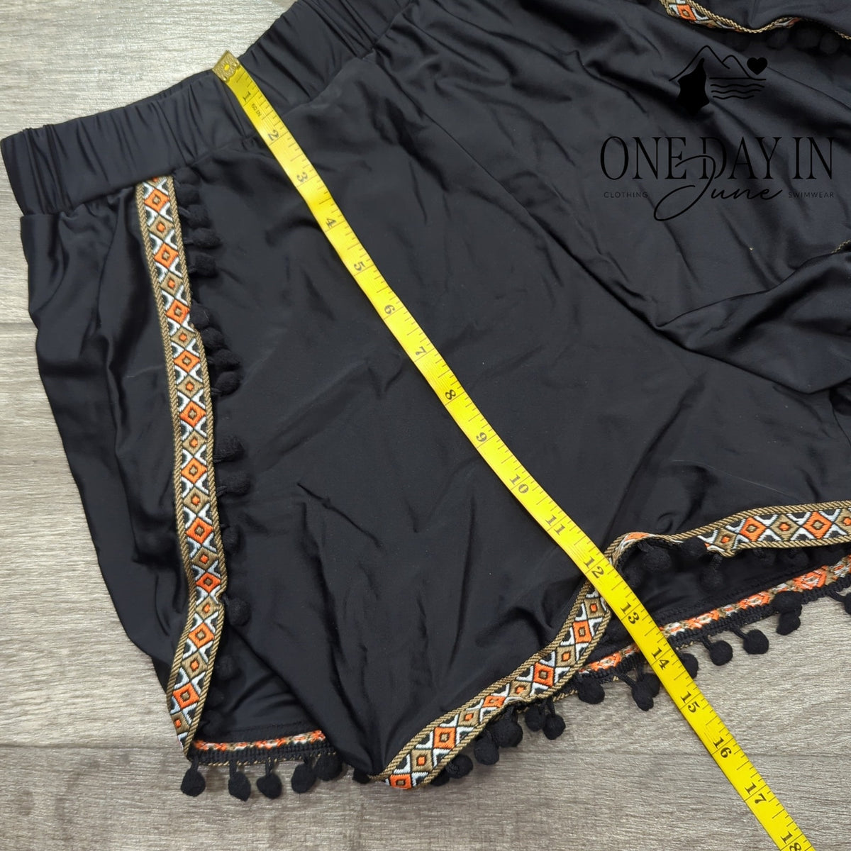 CharmLeaks Womens Pom Pom Trim Boho Swim Cover Up Shorts Black Size L