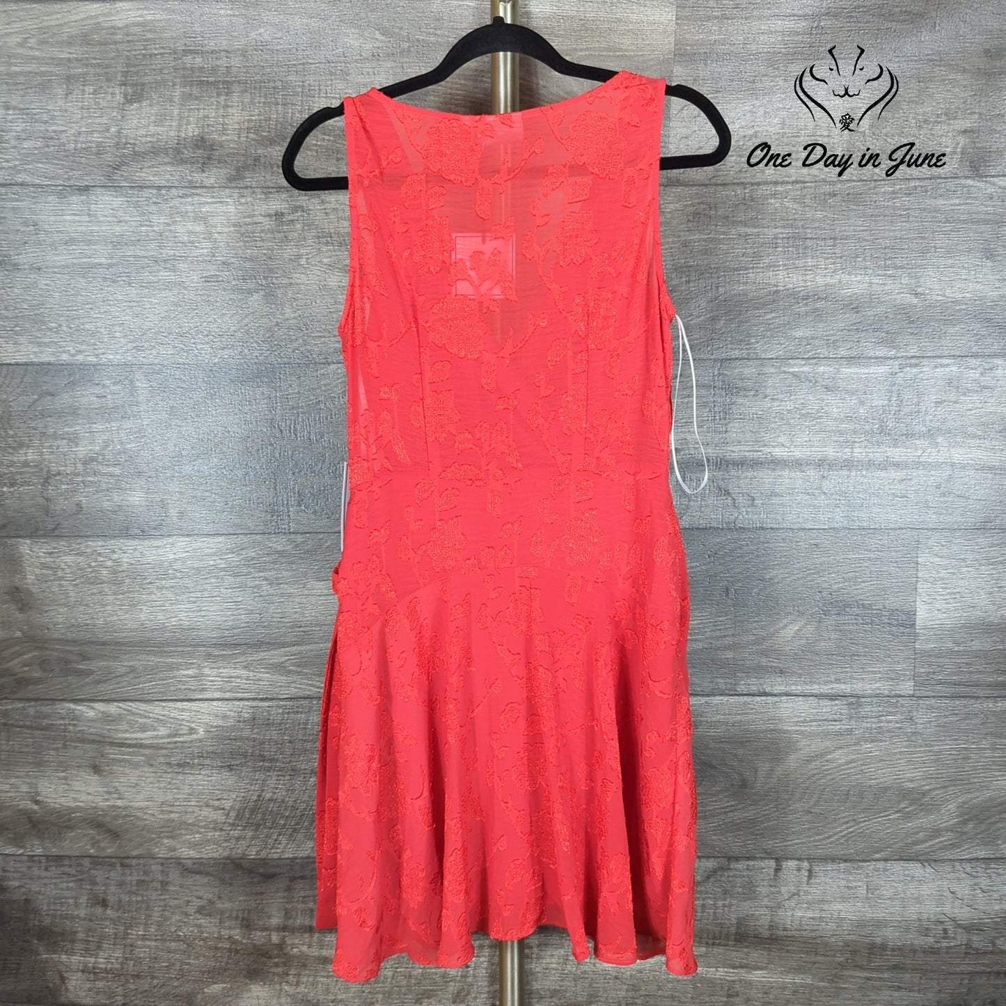 Premier Amour Sleeveless V Neck Mini Dress Size 8