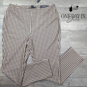 Chico's Black Label Dotted Slim Ankle Pants Black Neutral NWT Size Chico's 1 (M)