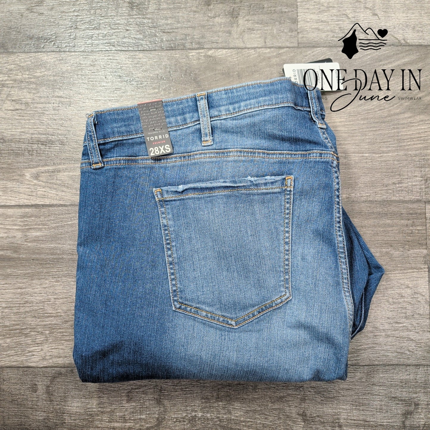 Torrid Plus Size Sky High Skinny Ankle Jeans Size 28