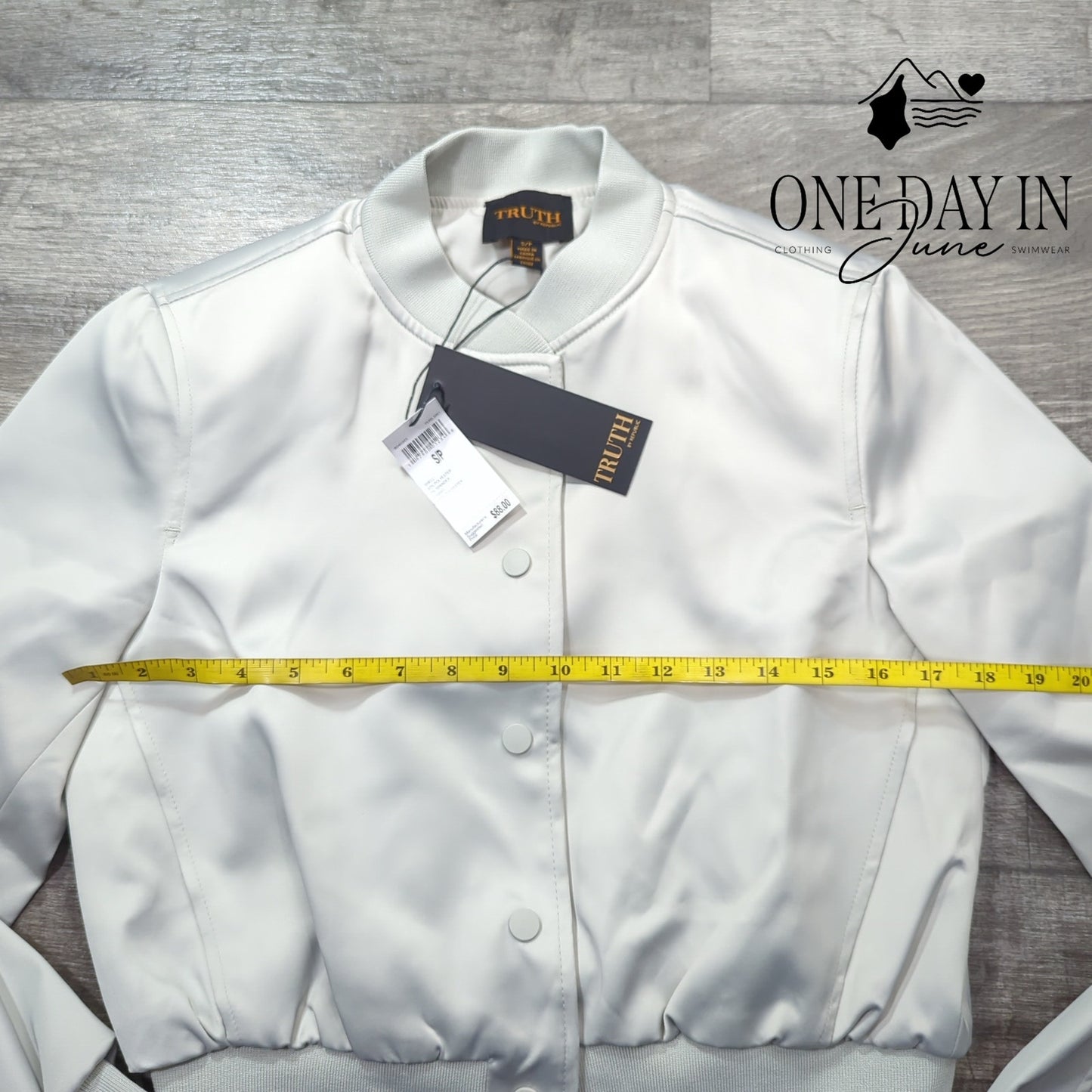 Truth Crop Snap Front Jacket Size S