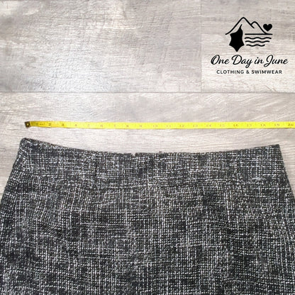 Ann Taylor Lined Mini Skirt Size 18