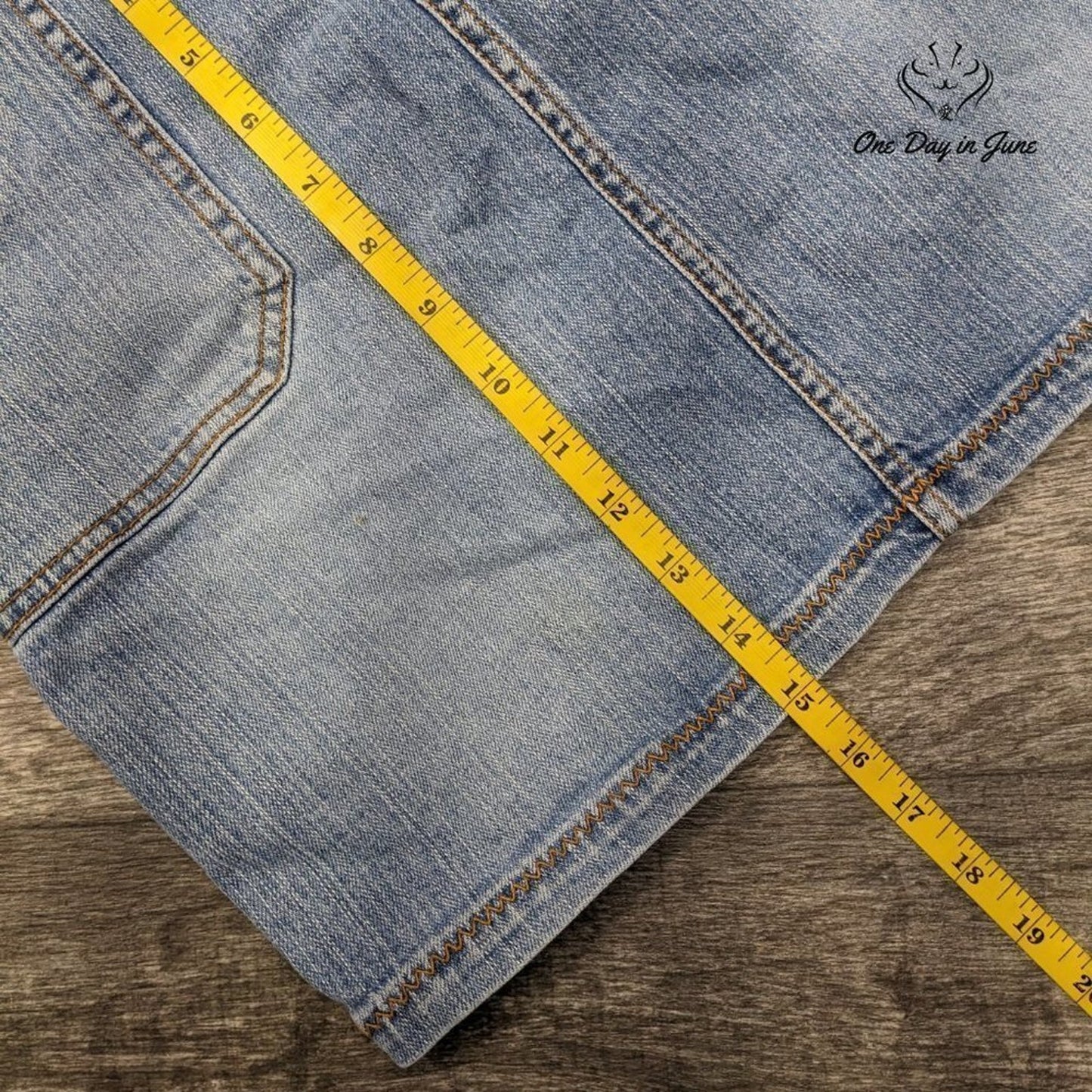 Daisy Fuentes Denim Mini Skirt Size 6