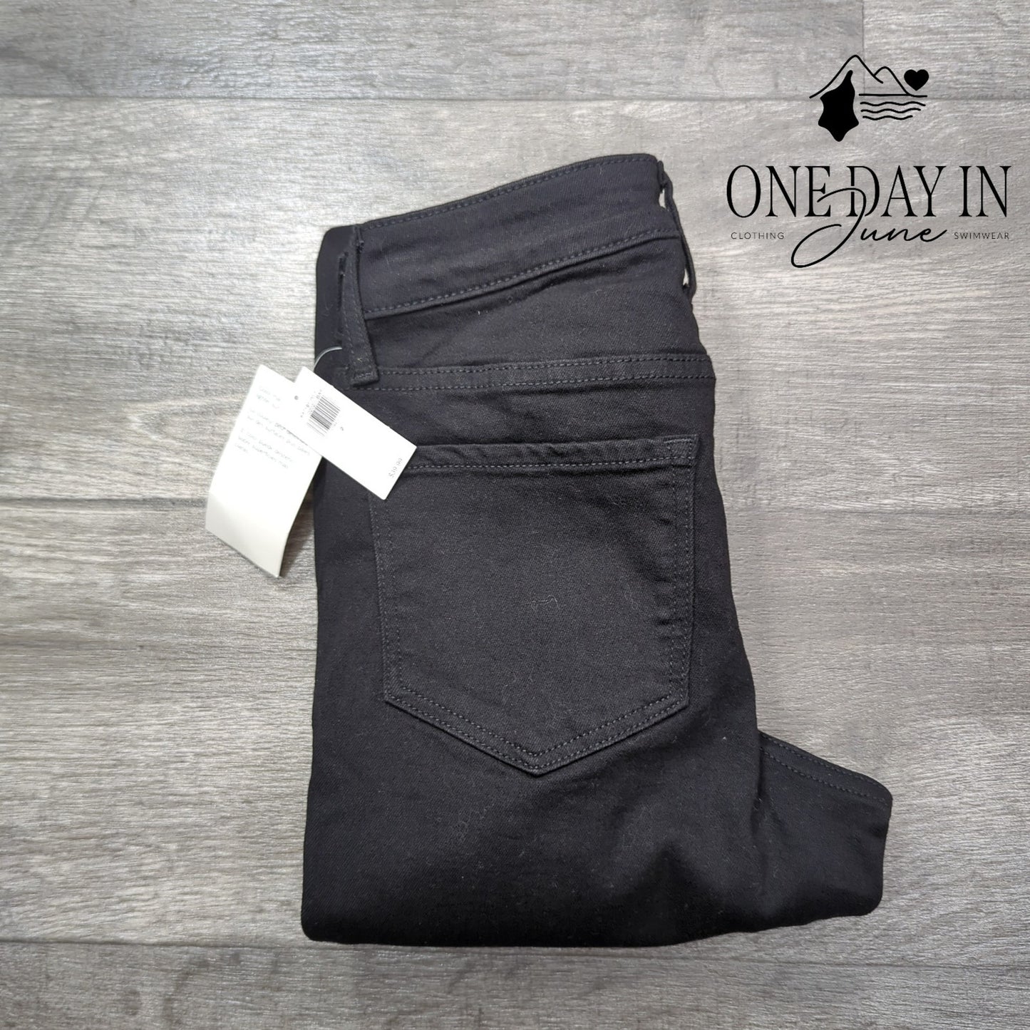 Old Navy Mid Rise Rockstar Super Skinny Jeans Size 2