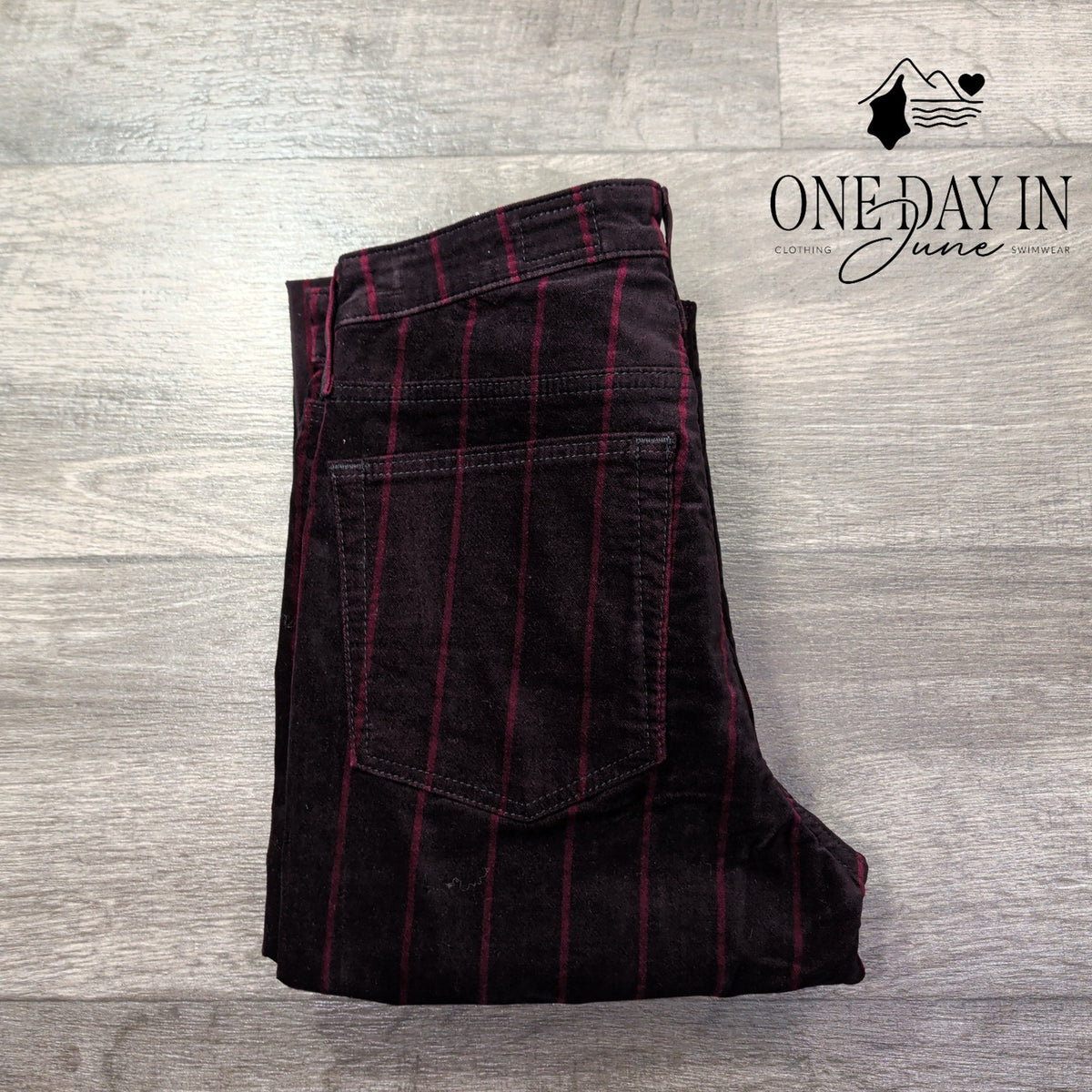 AG Adriano Goldschmied Jodi Crop Velvet Stripe High Rise Flare Jeans NWT Size 4