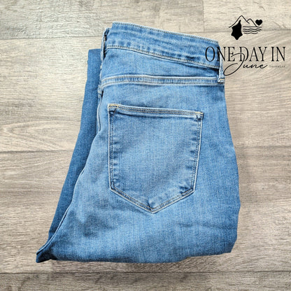Arizona Jean Co. Juniors High Rise Jegging Jeans Size 15