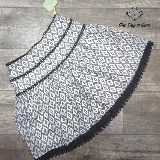 Ryegrass Black Pale Ecru Skirt Size 6
