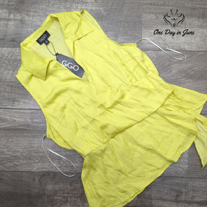 GiGiO Sleeveless Wrap Blouse Neon Yellow Collared Ruffle Peplum NWT Size M