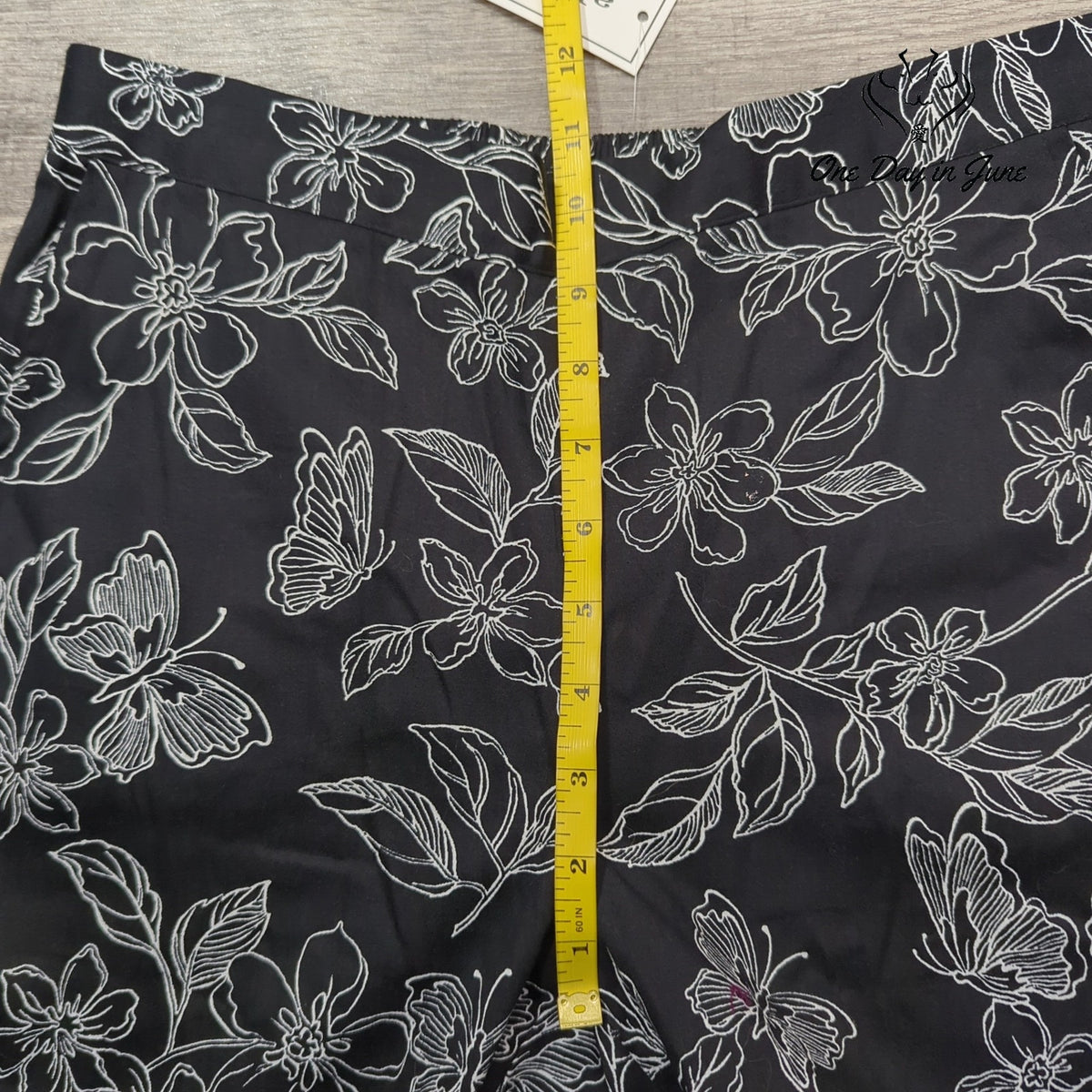 Alfred Dunner Southern Charm Pull On Pants Black Floral NWT Size 6P