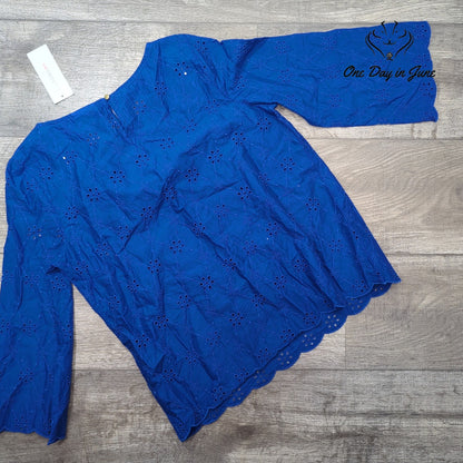 Liz Claiborne Long Sleeve Embroidered Top Size XS