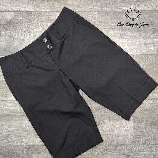 The Limited Black Collection Drew Fit Shorts Size 8