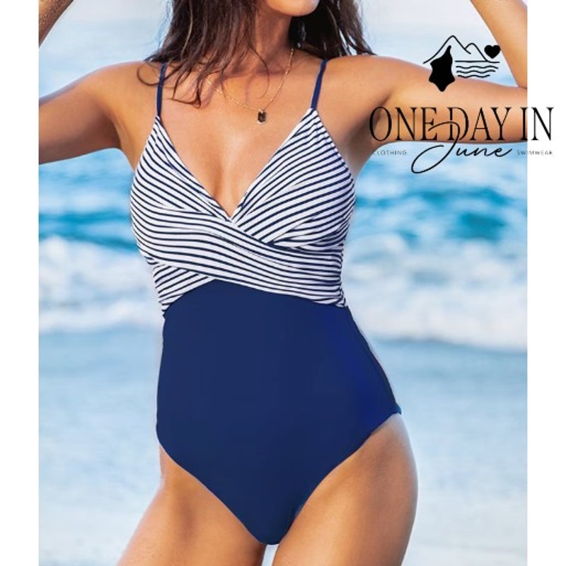 Cupshe Twist Front One Piece Swimsuit Size M
