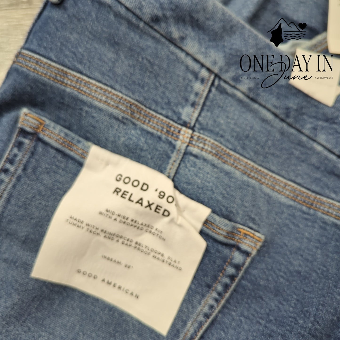 Good American Good 90s Relaxed Jeans Plus Raw Hem Indigo NWT Size 22