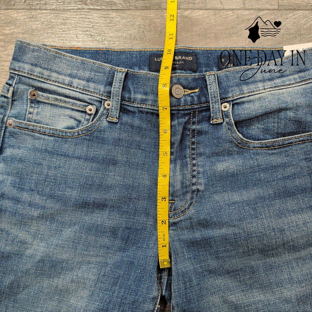 Lucky Brand Mid Rise Sweet Crop Jeans Blue Raw Hem NWT Size 6