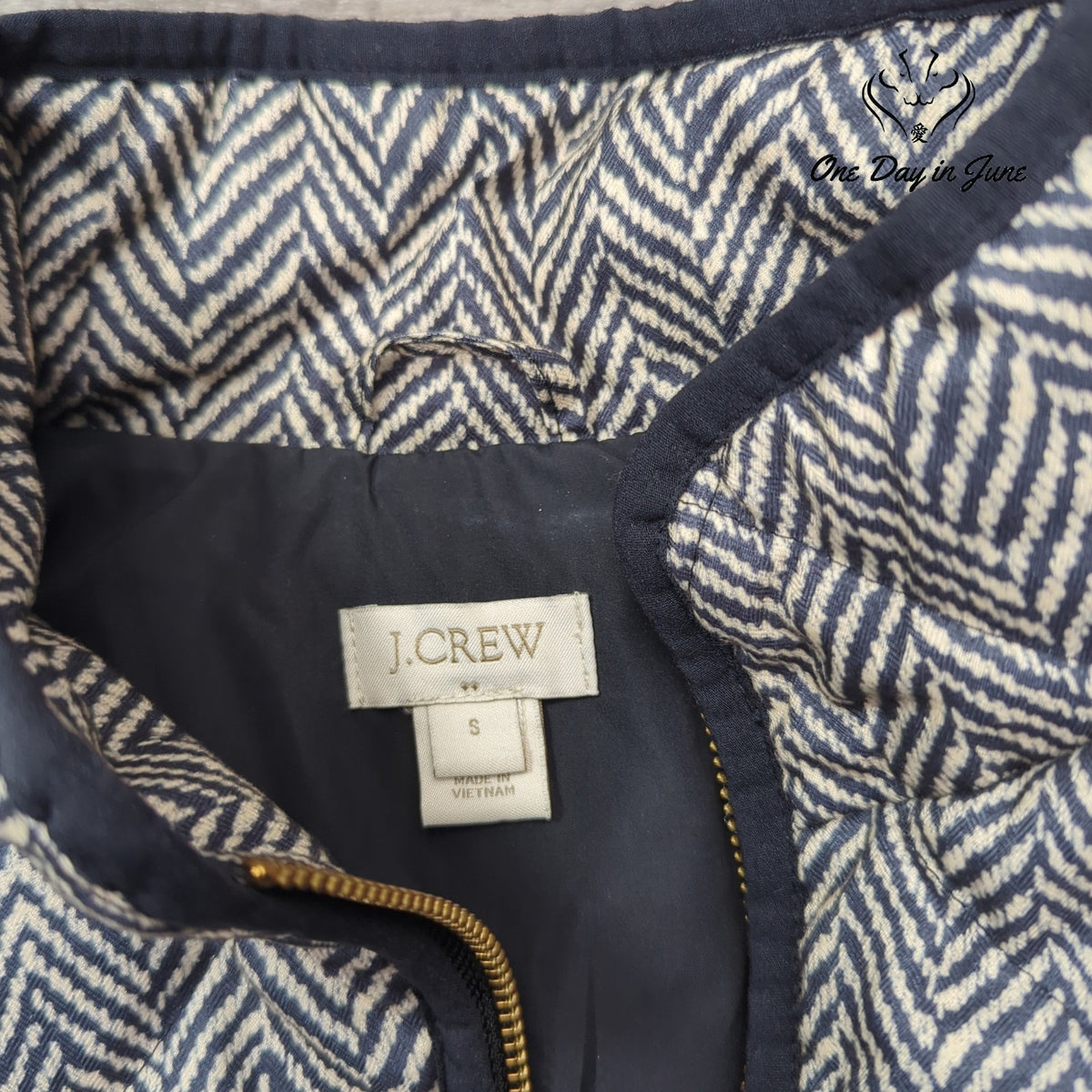 J.Crew Herringbone Quilted Full Zip Vest Black Ivory Gold Zipper Size S