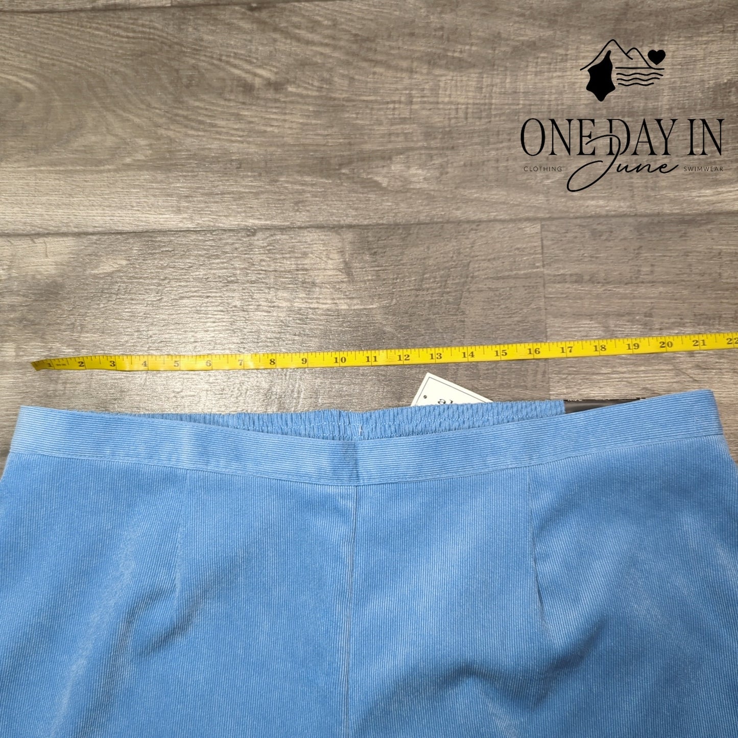 Alfred Dunner Plus Size Proportioned Short Pull On Corduroy Pants Size 24W