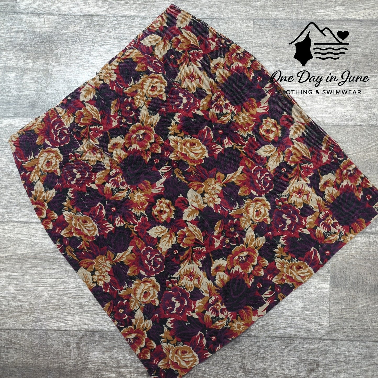 Carolina Blues Floral Corduroy Skirt Size 12