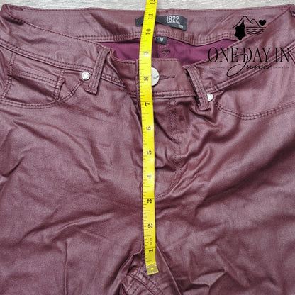 1822 Denim Coated Skinny Jeggings Burgundy Lace Up Ankle Pants Size 10
