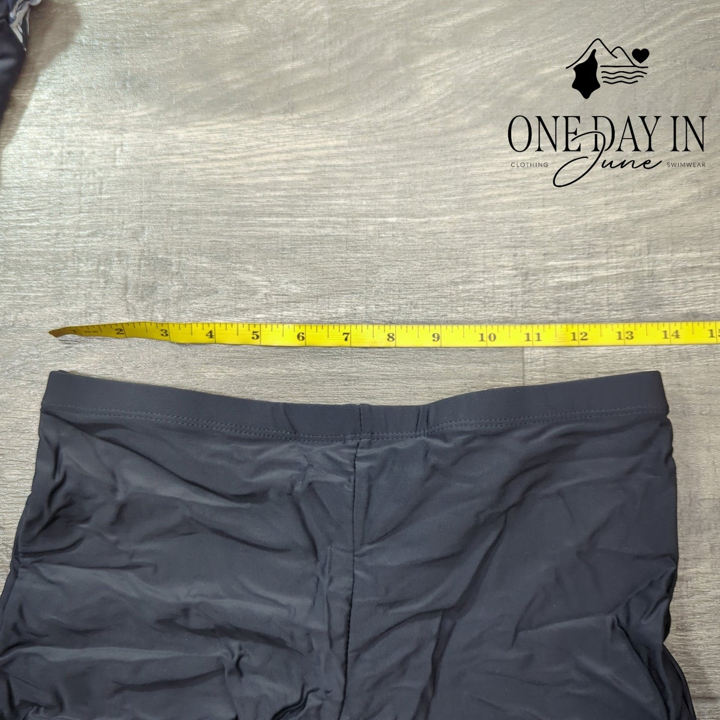 Charmo Boyshort Tankini Swimsuit Size M