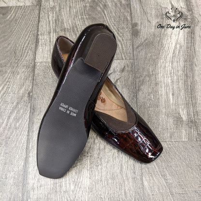 Ros Hommerson Patent Leather Shoes Size 6.5N