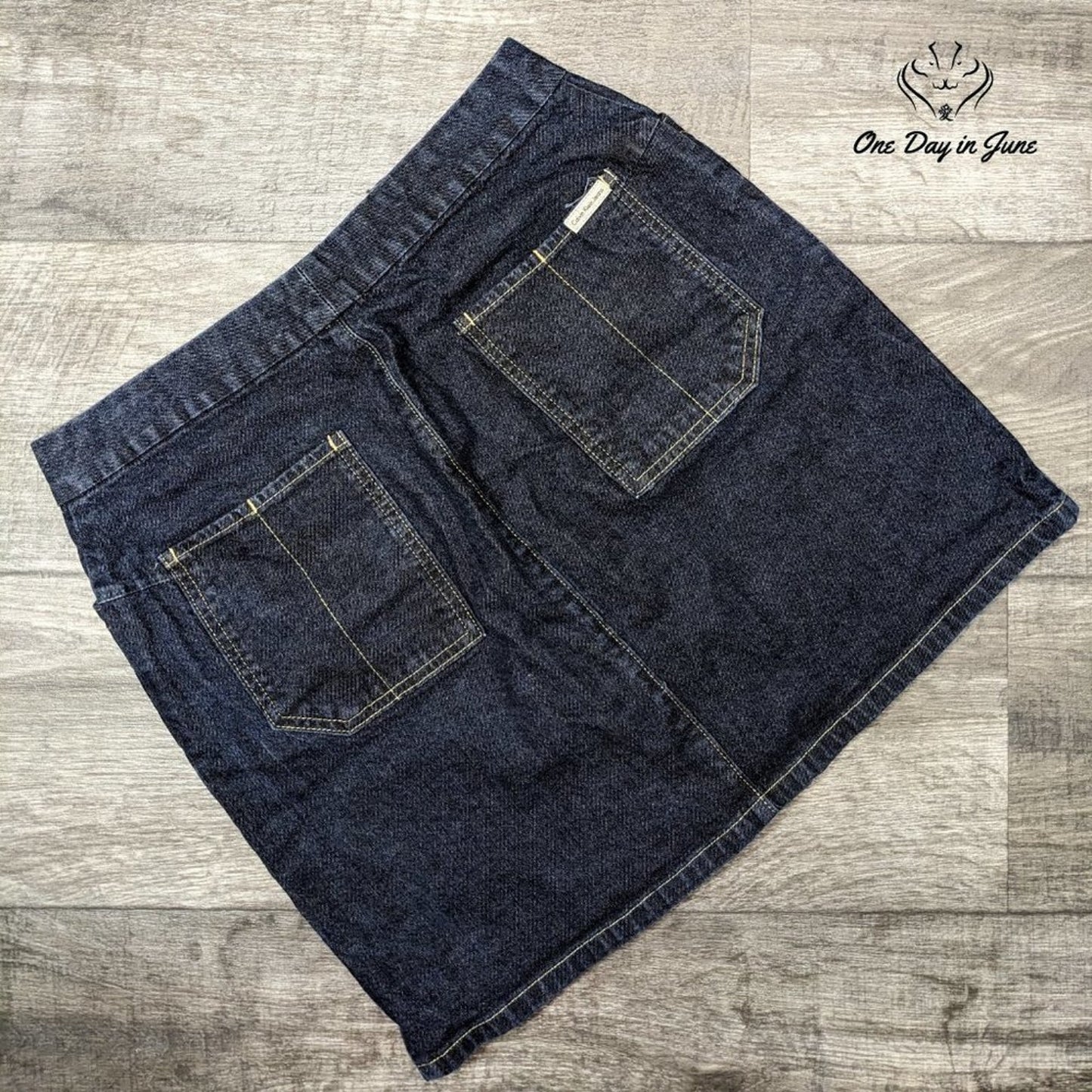 Calvin Klein Snap Front Denim Mini Skirt Size 8