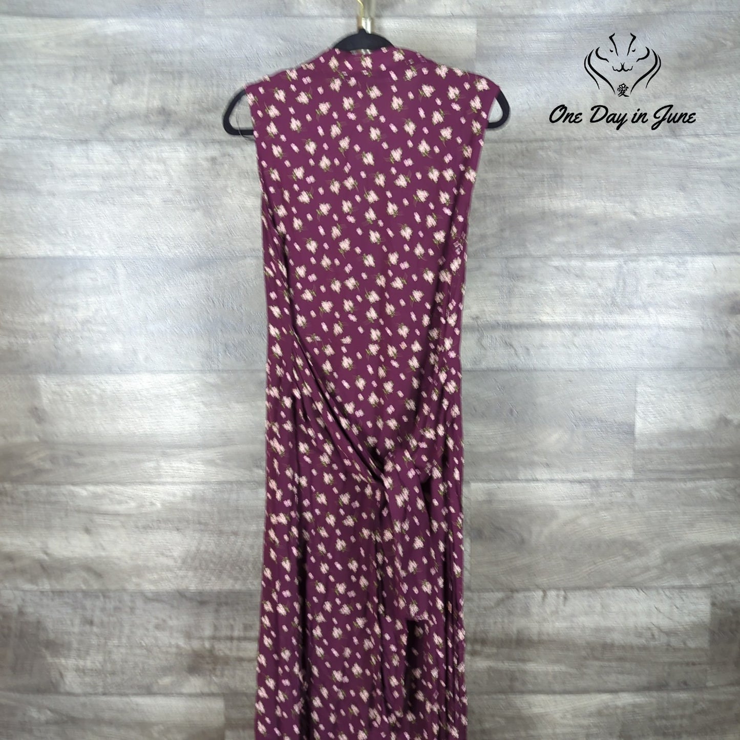 Emma & Michele Sleeveless Midi Dress Size M