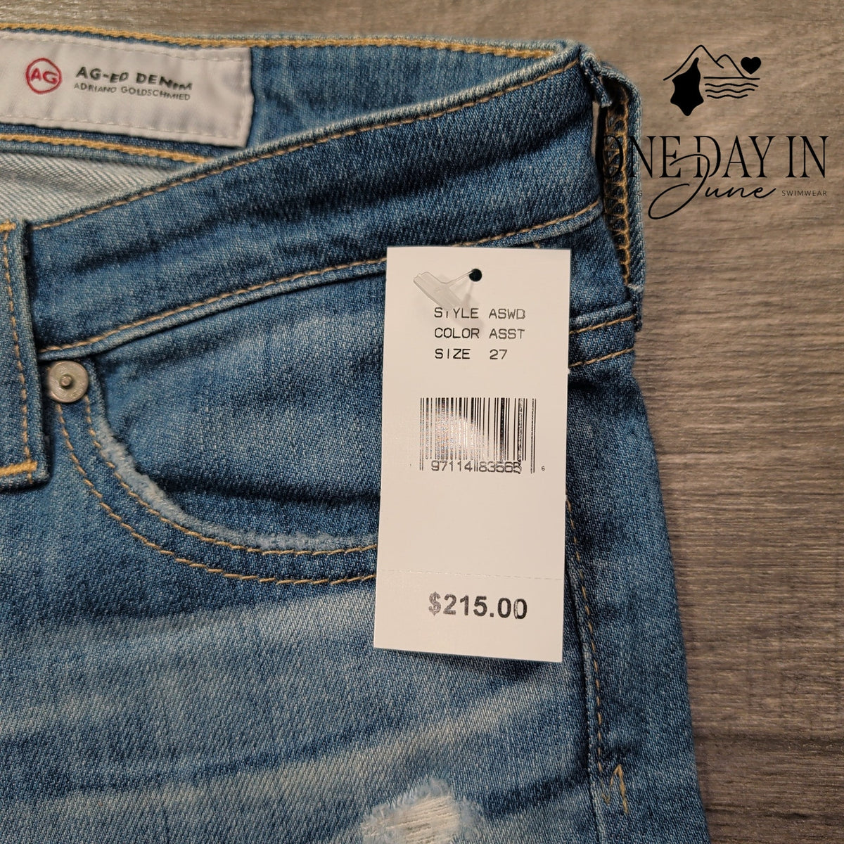 AG Adriano Goldschmied The Stilt Roll Up Distressed Cigarette Jeans NWT Size 4
