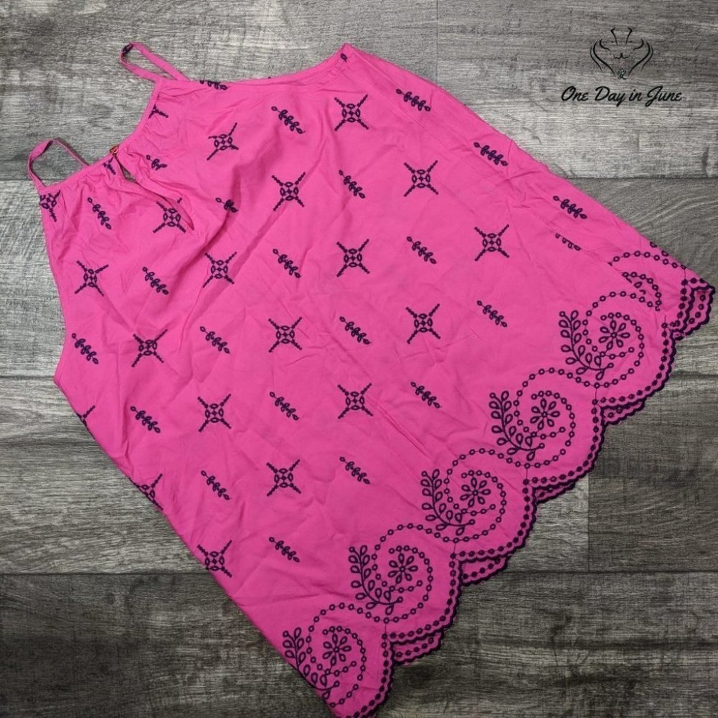 Crown & Ivy High Neck Tank Top Size XS