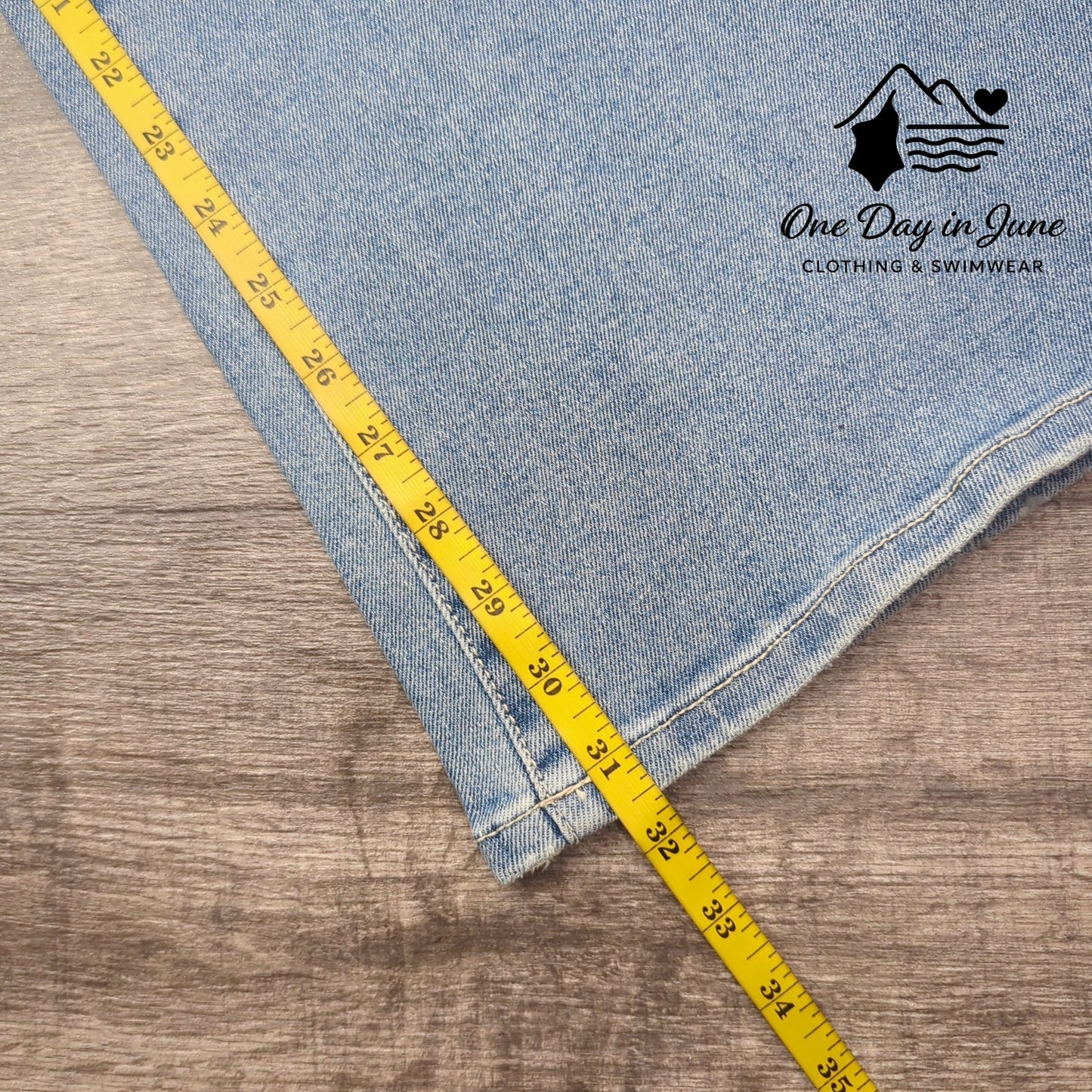 Gloria Vanderbilt Plus Size Chrissie High Rise Flare Leg Jeans Size 18W