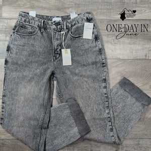 Good American Good Legs Mom Jeans Black Gray High Rise Straight NWT Size 6 (28)
