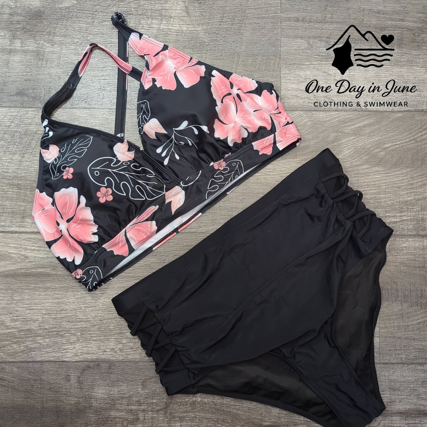 Charmleaks Plus Size Cross Front Bikini Swimsuit Size 2XL