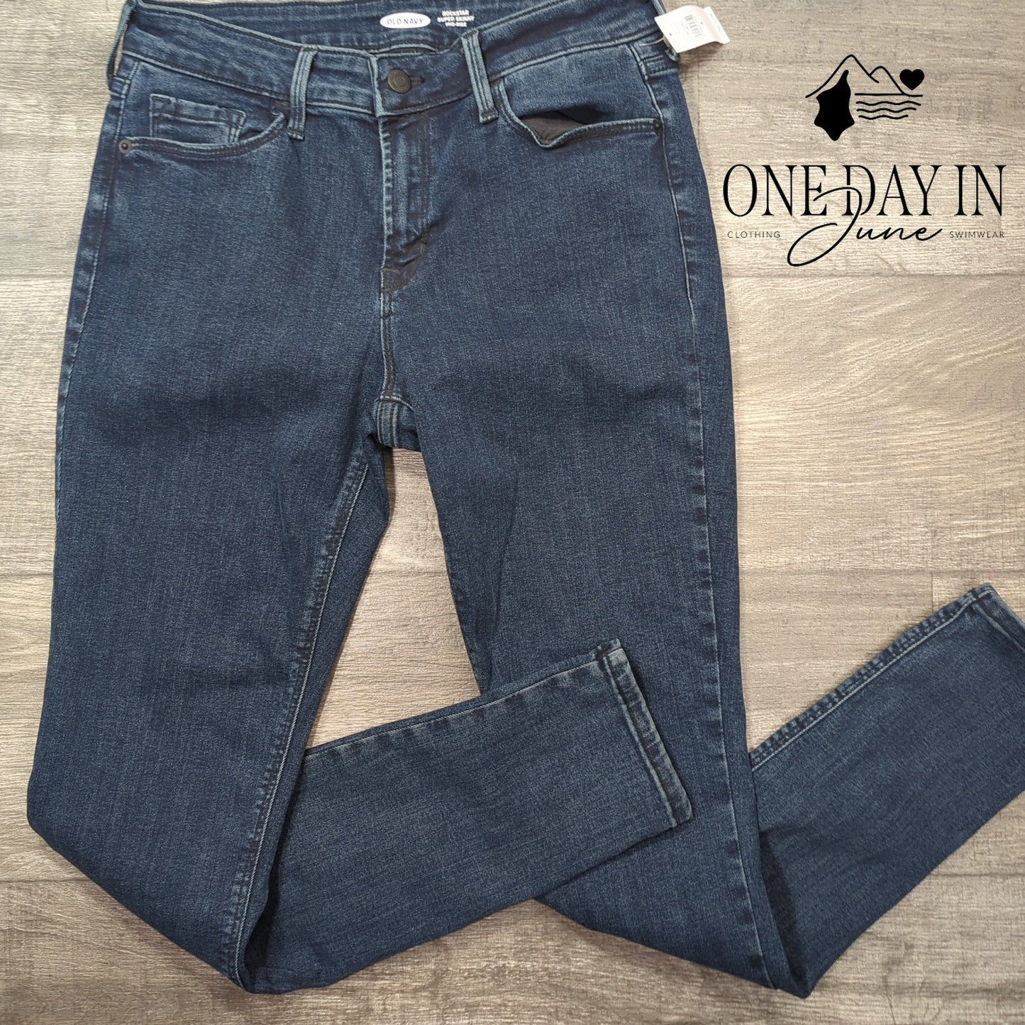 Old Navy Rock Star Super Skinny Mid Rise Jeans Size 8