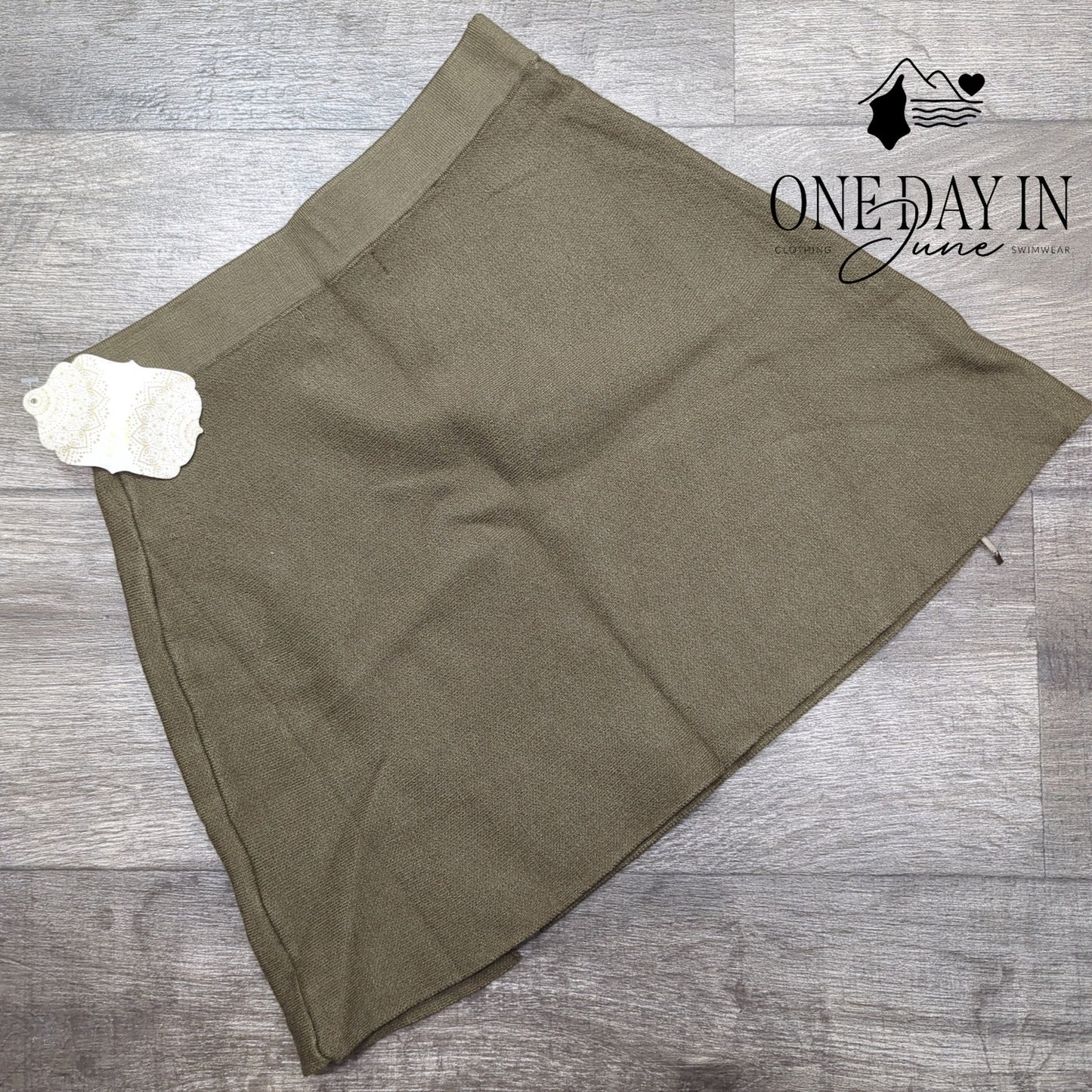 Altar'd State Pull On Mini Skirt Size S