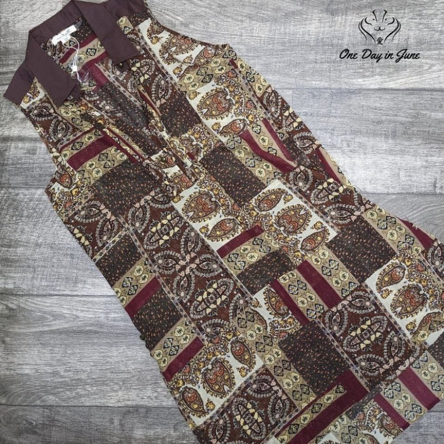 Simply Noelle Extra Long Sheer Collared Top Size S/M