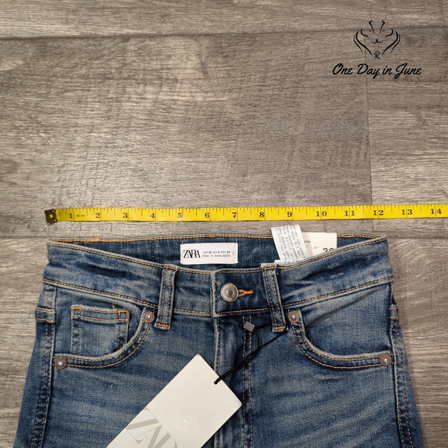 Zara Mid Rise Ankle Length Jeans Size 0