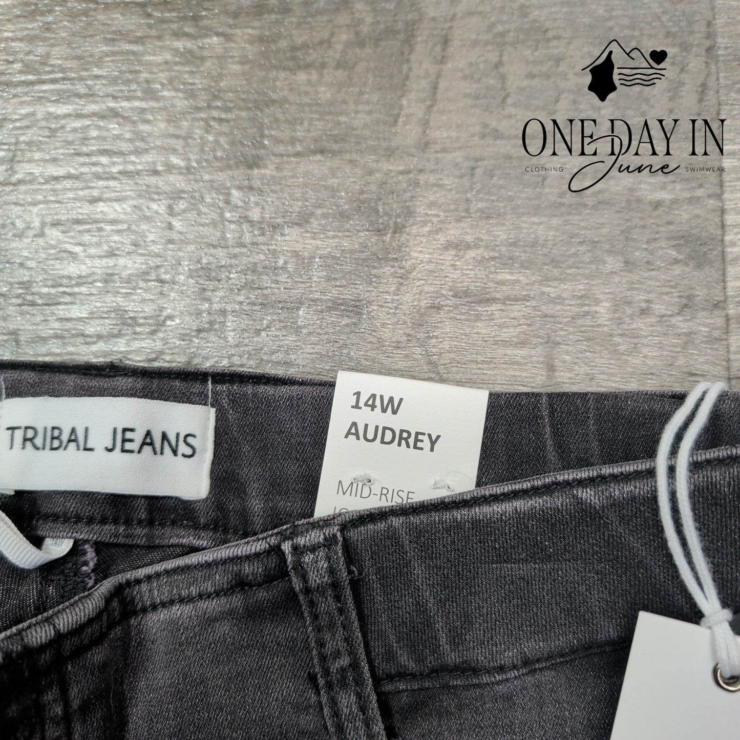 Tribal Plus Size Audrey Mid Rise Icon Fit Jeans Size 14W