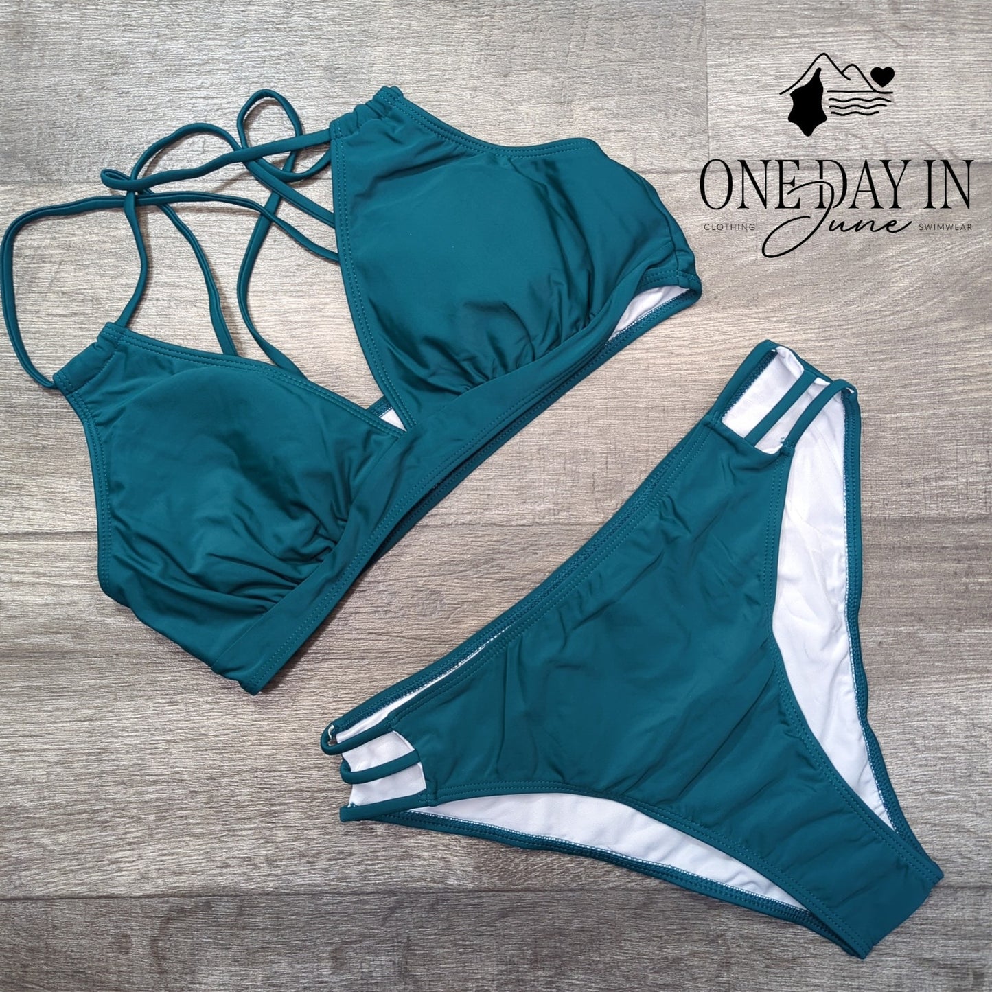 Adisputent Strappy Cross Bikini Swimsuit Size M